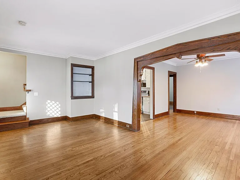1377 Jefferson Ave — Photo 9