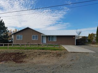 5 Sand Flat Rd, Okanogan, WA 98841
