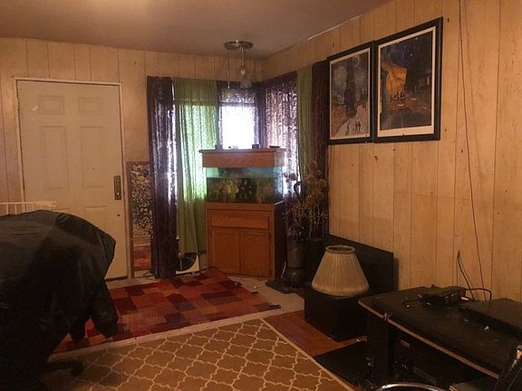 4th image of 1731 McDaniel Ave #A