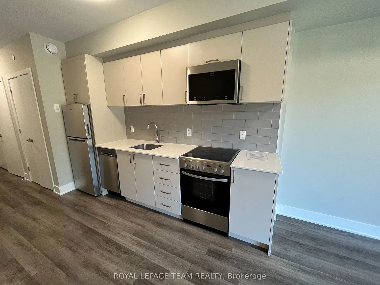 Studio, $1,600 — Photo 4
