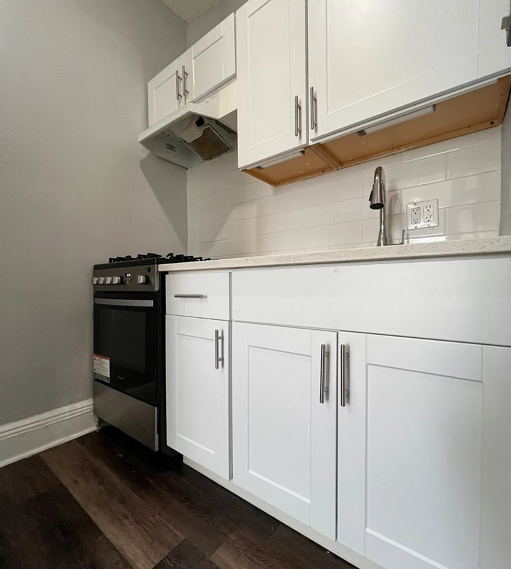 2 bed, $1,900 — Photo 4