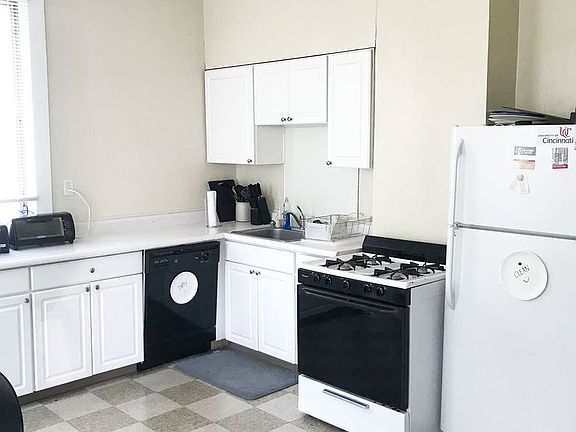 2nd image of 2811 Glendora Ave