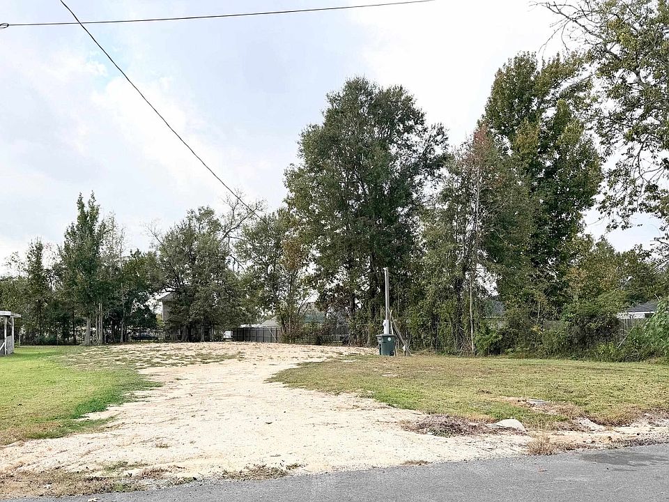 2nd image of 2620 S Pack Rd