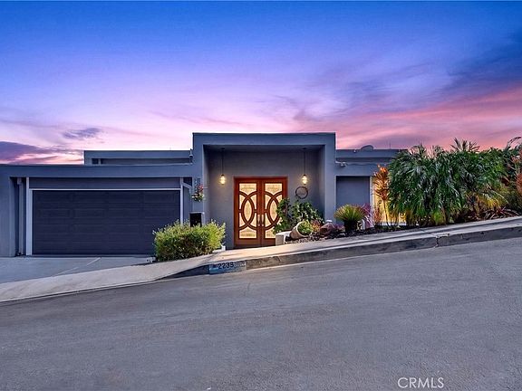 2nd image of 2233 Amirante Dr