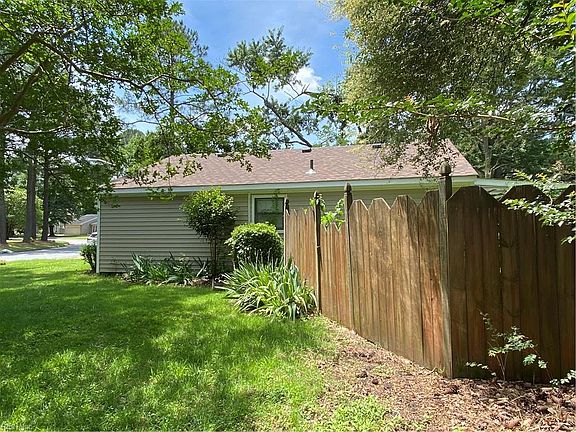 5th image of 1350 Cypress Pl