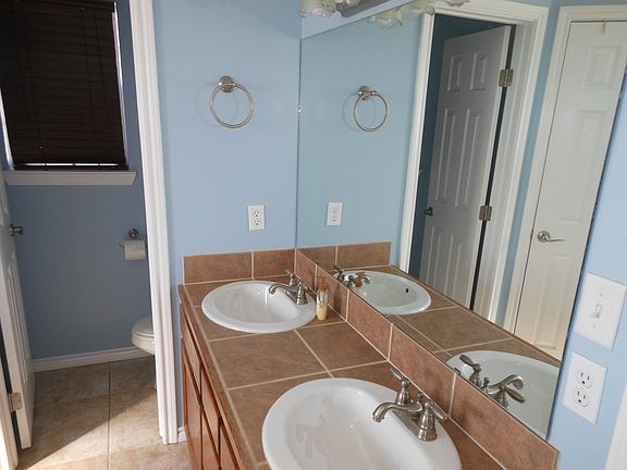 2nd image of 225 Norwood Dr