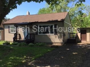 302 Newcastle Rd, Syracuse, NY 13219