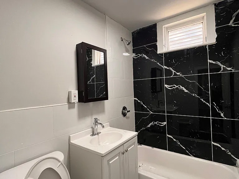113 Armstrong Ave #1 — Photo 10