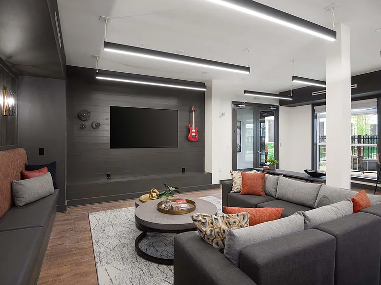 The Flats at Laurel & Pine — Photo 34