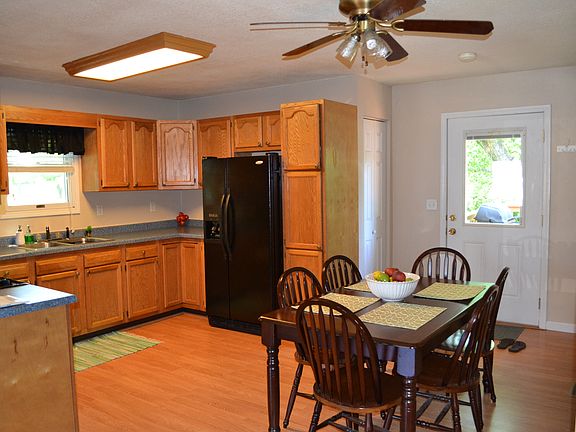 4th image of 507 E Elm St