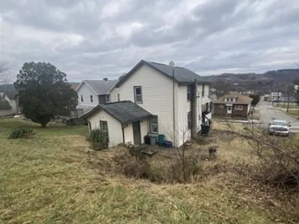 1201 Crescent Ave, Ellwood City, PA 16117