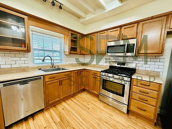 5th image of 570 Lilly Ave