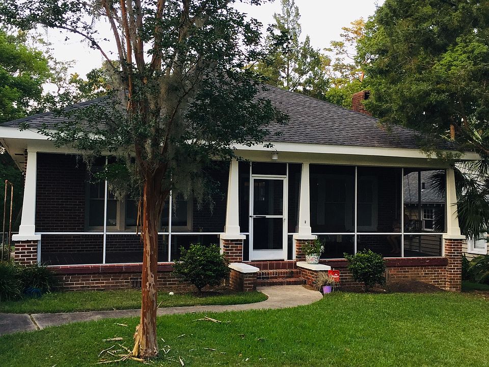 Front view with screen porch