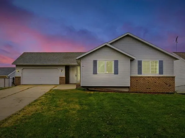 403 8th St NW, Kasson, MN 55944