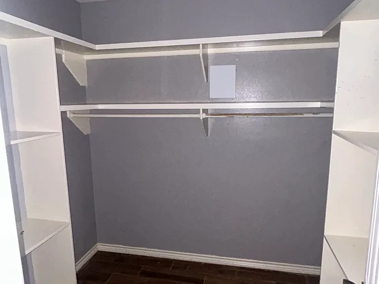 4033 Diego Ln — Photo 18