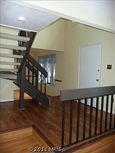 3rd image of 409 E Laurel Ave