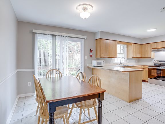 2nd image of 4685 Forestdale Dr