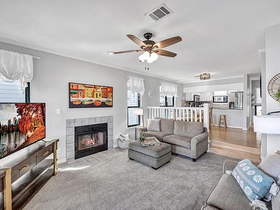 2nd image of 501 Reynolds #3