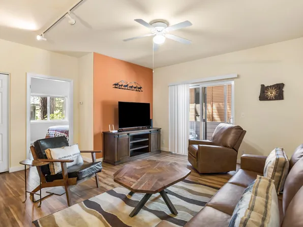 56856 Enterprise Dr #I-6, Sunriver, OR 97707