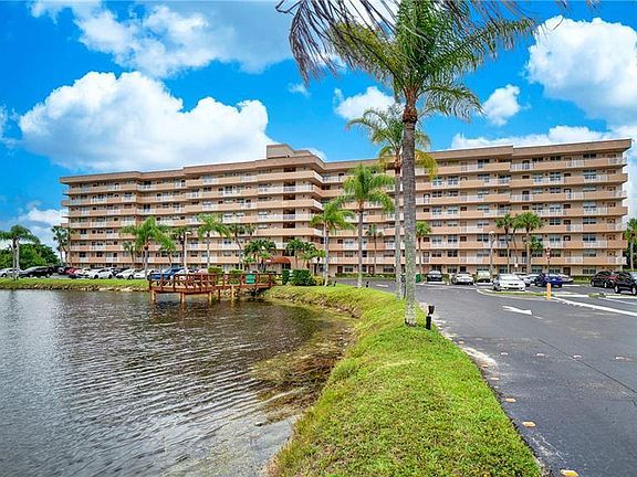 2nd image of 250 Jacaranda Dr APT 205