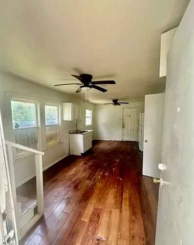 1319 Leal St Photo 1