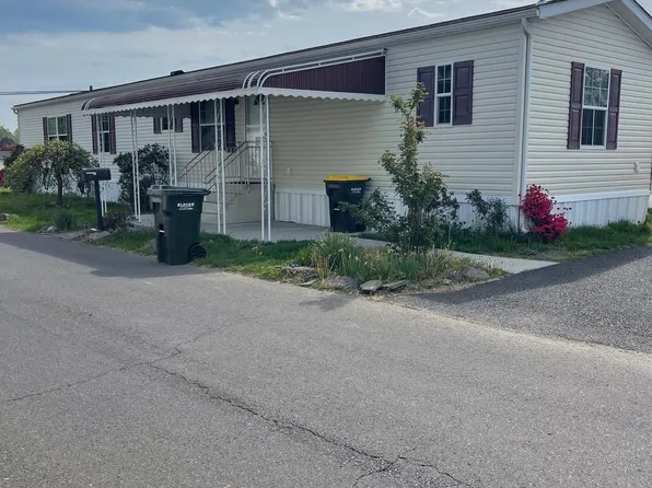 3549 Iris Ave, Trevose, PA 19053