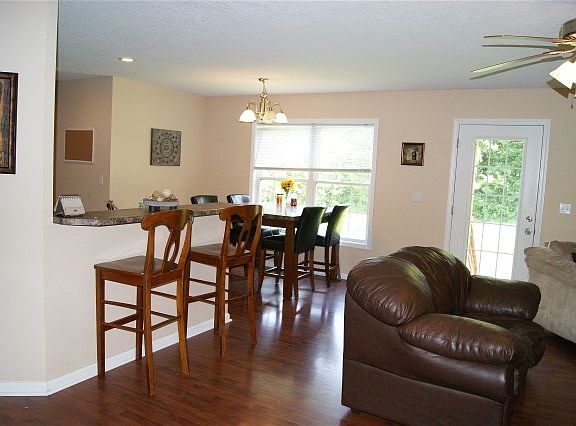 3rd image of 538 Washington Dr