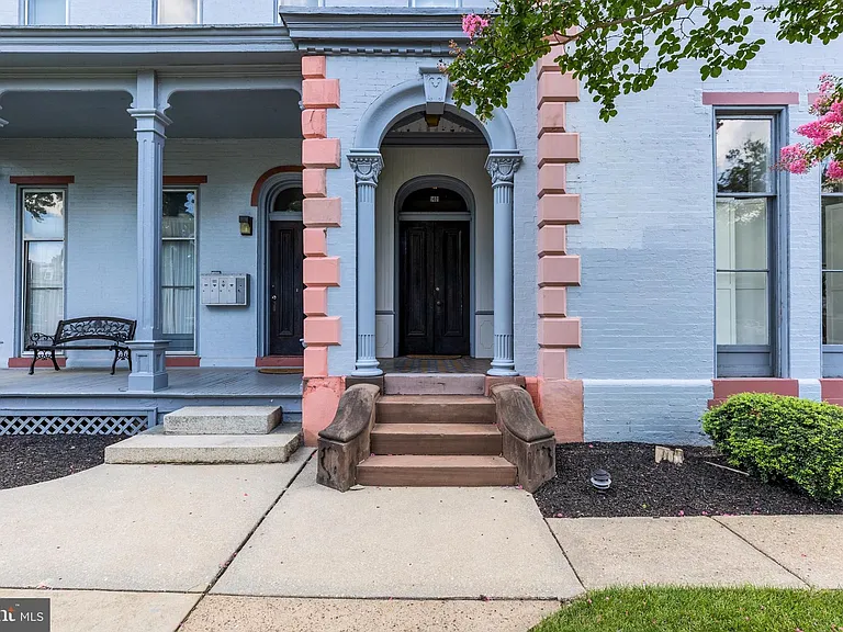 1401 Delaware Ave — Photo 14