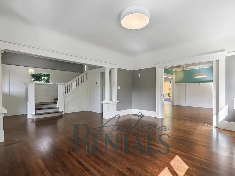 485 Boulevard Way — Photo 7