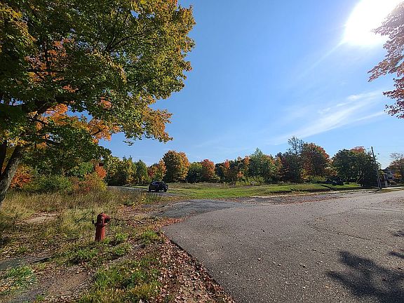 5th image of 130-140 S Healy Ave