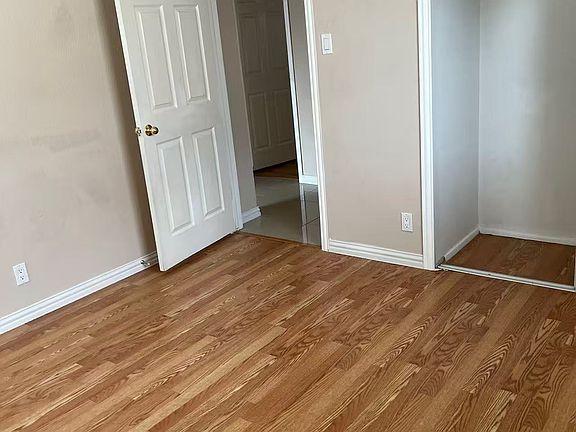 5th image of 806 Woodland Way