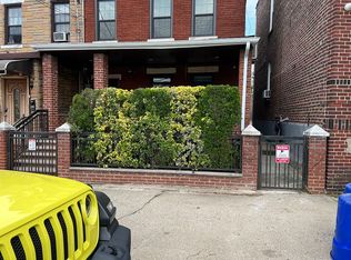 5945 58th Ave, Maspeth, NY