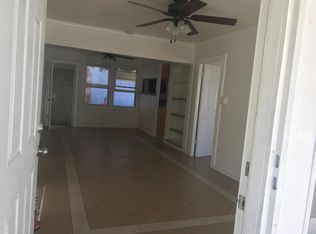 1733 Hoe St APT B, Honolulu, HI 96819