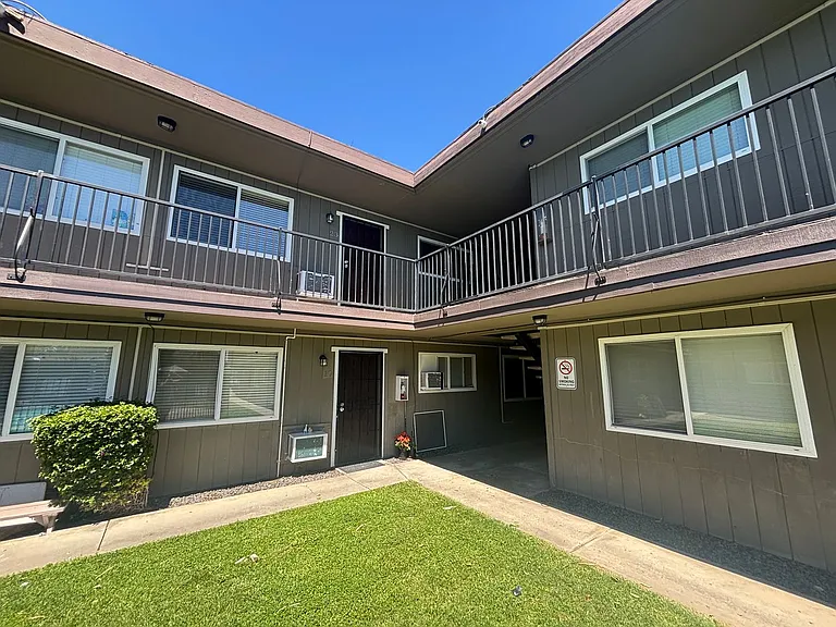 Available Spacious Apartments at H Street, Antioch, CA — Photo 12