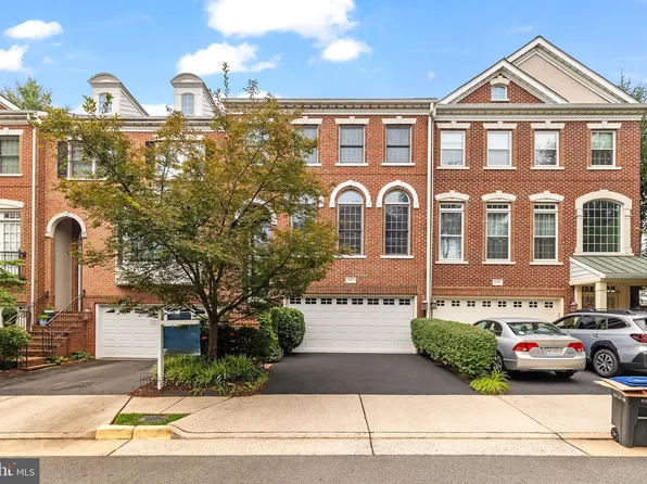 3093 McKinnon Way, Oakton, VA 22124