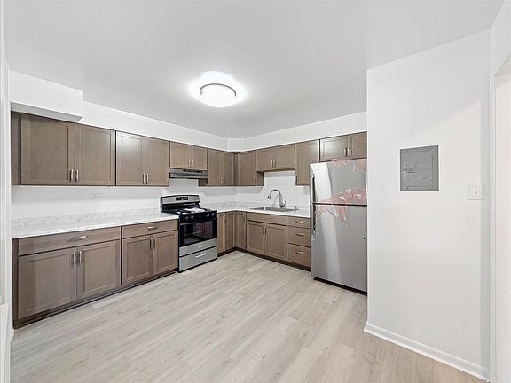 2nd image of 700 McKinley Ave #303