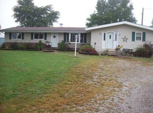 4341 N Nason Ln, Bonnie, IL 62816