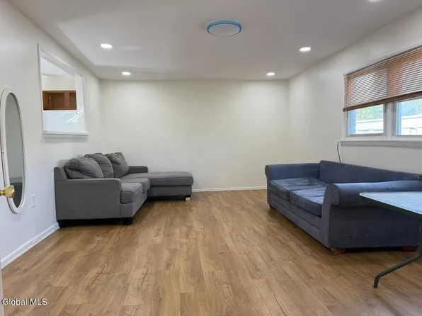 442 Spring St #1F, Albany, NY 12203