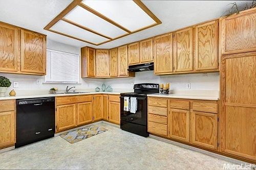 3rd image of 3408 42nd St