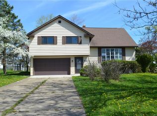 24441 Robinia Dr, Bedford Heights, OH