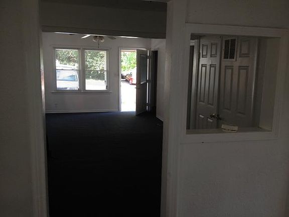 3rd image of 3408 Norton Ave