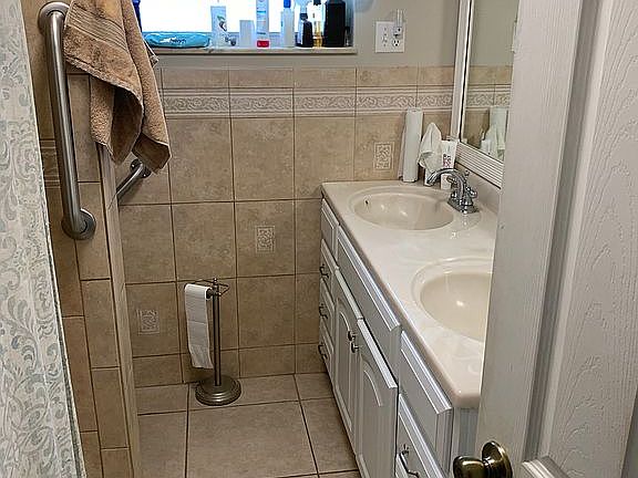 2nd image of 31 Glendora Ave