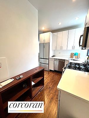 3rd image of 25 W 68th St #8D