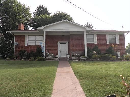 1st image of 500 Crestwood Dr
