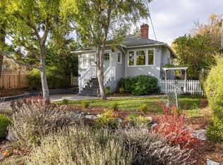 2168 Bartlett Ave, Oak Bay, BC V8S2P9