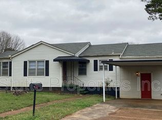 246 Lewis St, Muscle Shoals, AL 35661