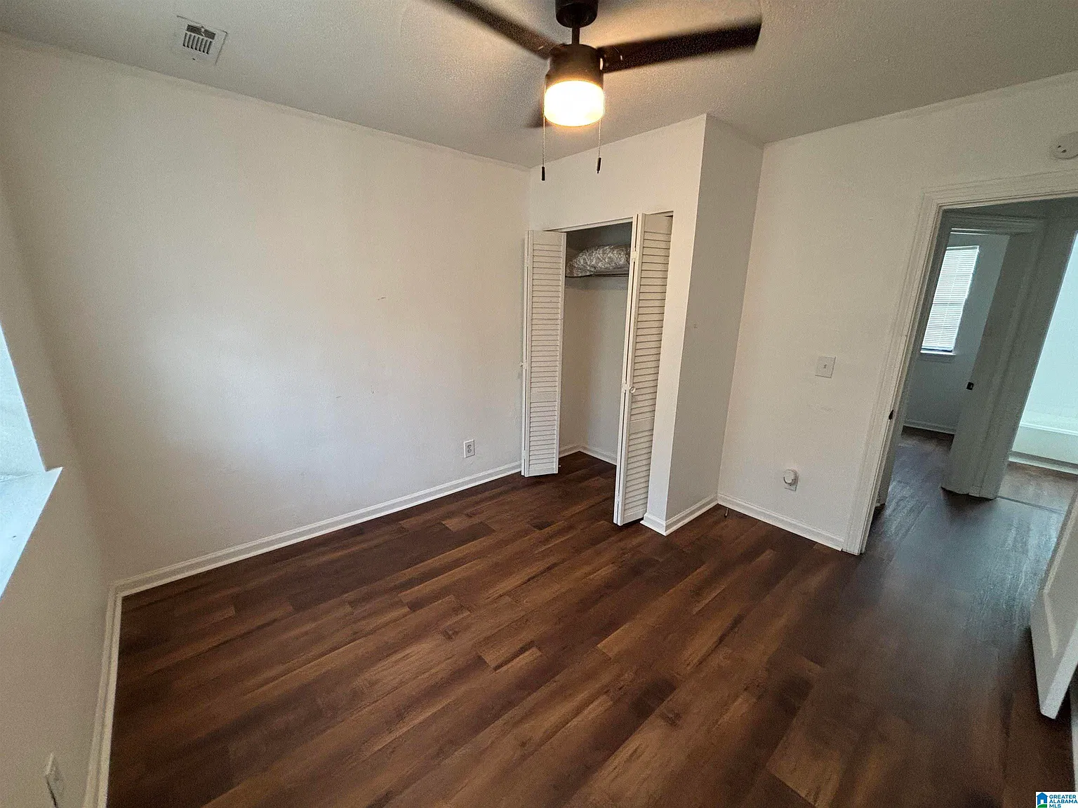 2 bed, 1.0 bath, $895 — Photo 4