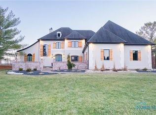 2215 Honeytree Ct, Findlay, OH 45840