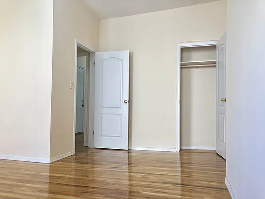 Rented by Premier Metro Realty Corp | media 11