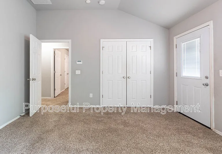 617 SW 36th St — Photo 18